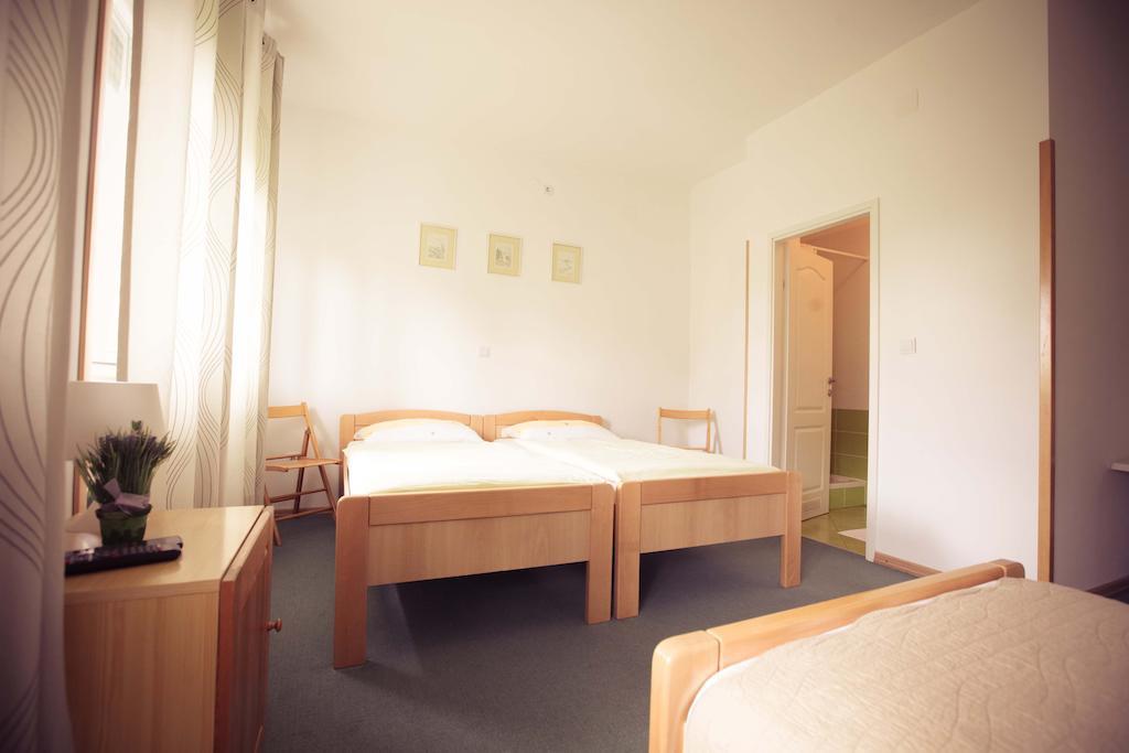 Rooms Medved Samobor Rum bild