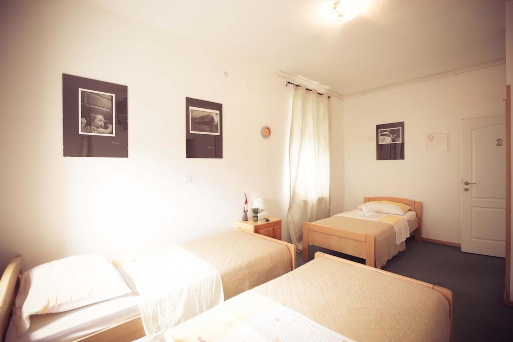 Rooms Medved Samobor Exteriör bild